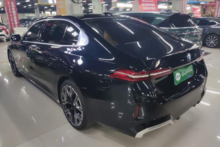 Used BMW 5 Series 2024 530Li Luxury Edition M Sport Package