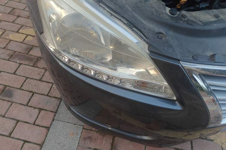 Used Nissan Sylphy 2012 1.6 XL CVT Luxury Edition Right Front Headlight