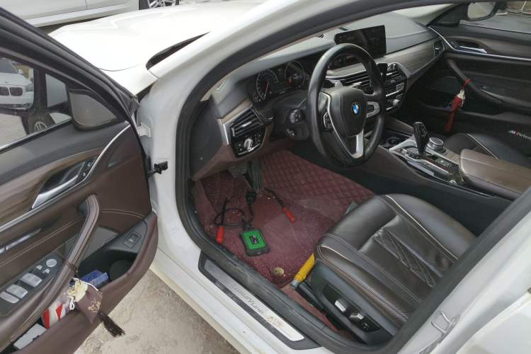 Used BMW 5 Series 2018 Facelifted 530Li Luxury Edition Premium Package
