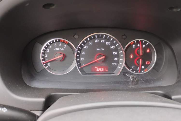 Used CHANGAN Alsvin V3 2015 1.4L Manual Meiruan Model China V Standard