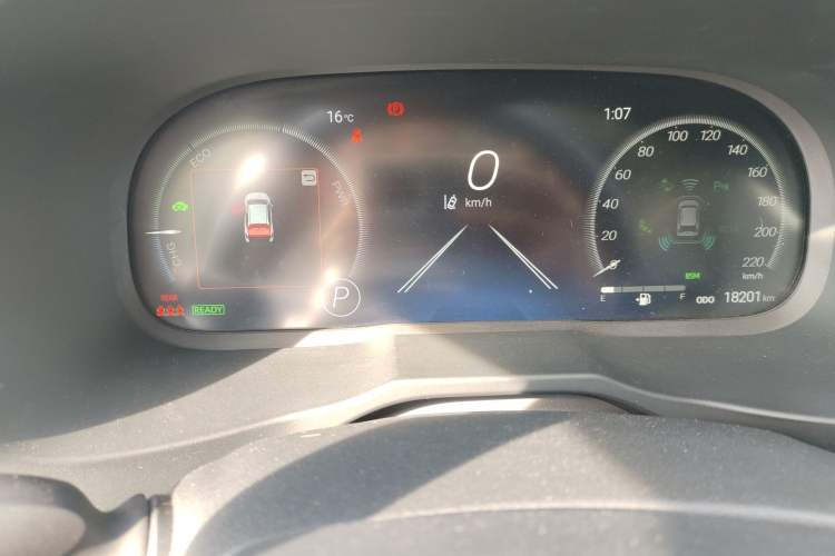 Used Toyota Wildlander 2023 Dual-Motor 2.5L E-CVT Four-Wheel Drive Prestige Edition Odometer Close Up