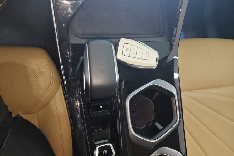 Used Geely Auto FX11 2023 1.5TD DCT Prestige Edition
