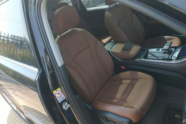 Used Audi Q7 2023 45 TFSI quattro S line Sport model
