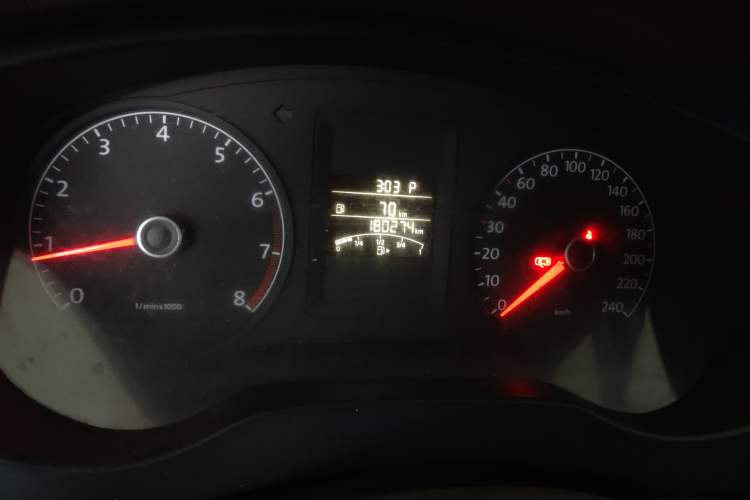 Used Volkswagen Sagitar 2012 1.6L Automatic Comfort Edition Odometer Close Up