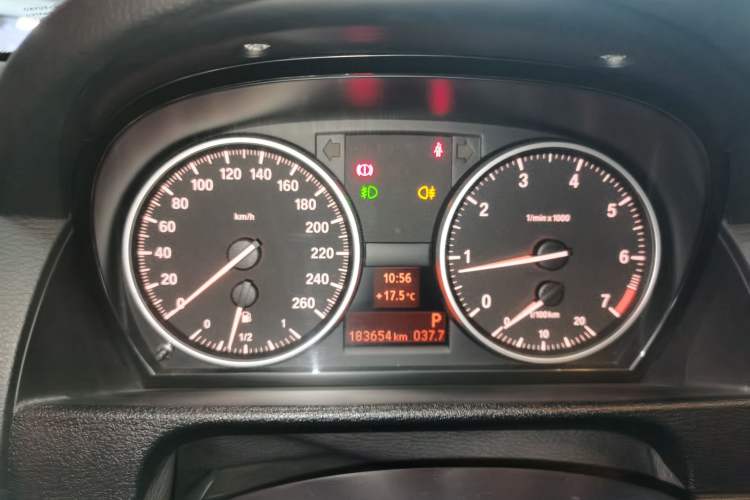 Used BMW X1 2012 sDrive18i Luxury Edition
