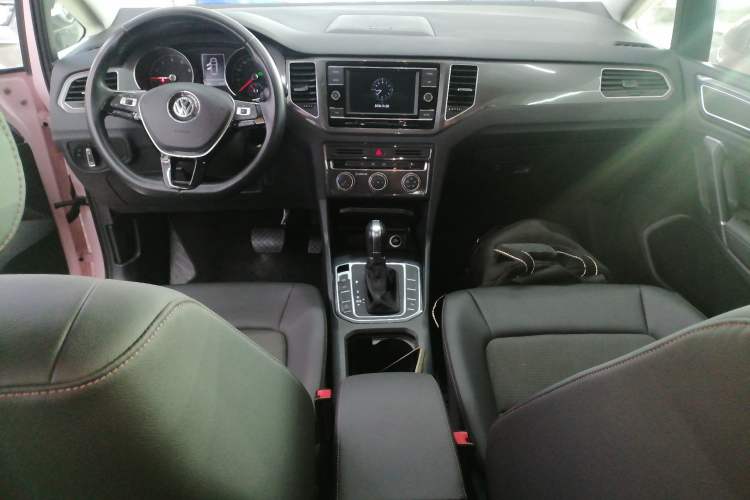 Used Volkswagen Golf Sportsvan 2018 230TSI Automatic Trend Edition
