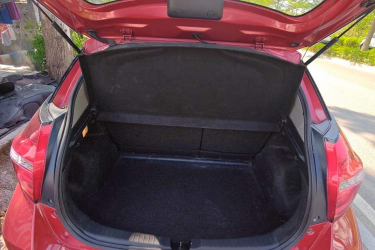 Used Toyota YARiS L Zhi Xuan 2019 1.5E CVT Dynamic Edition China VI compliant