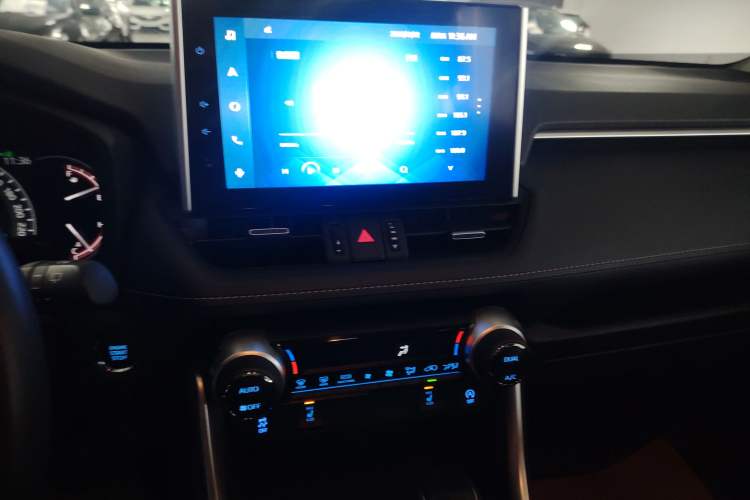 Used Toyota RAV4 2022 2.0L CVT Two-Wheel Drive Fashion Plus Edition
