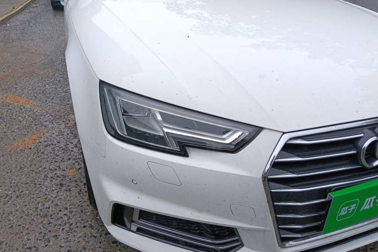 Used Audi A4L 2019 40 TFSI Ambition China VI
