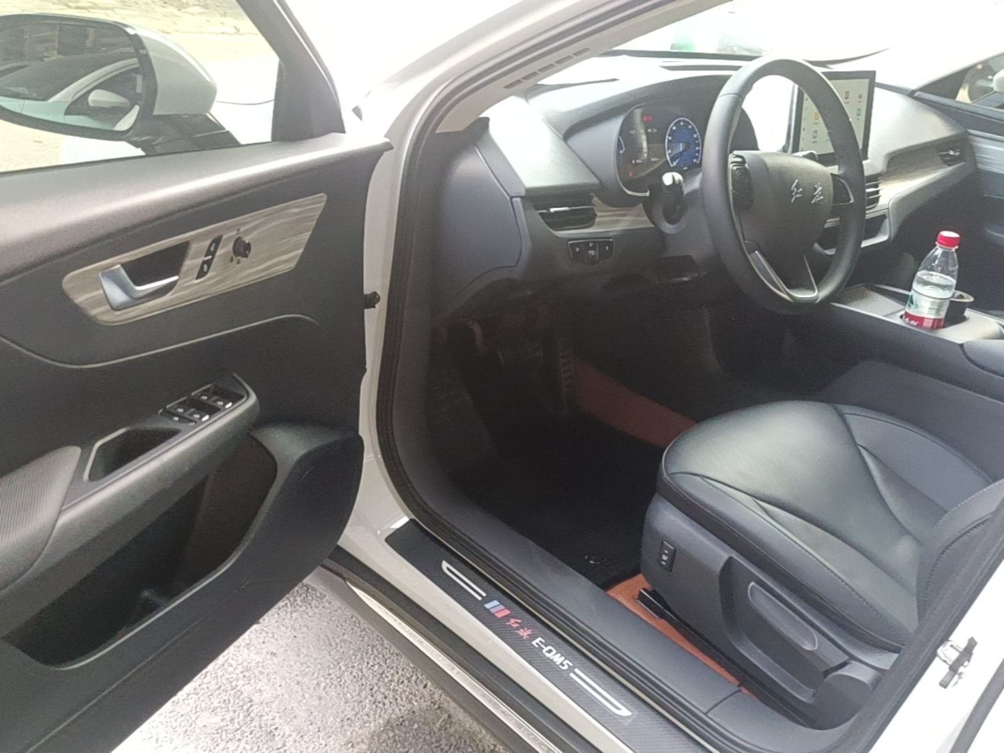 Hongqi E-QM5 2025 500km Range Commuter Version — снимка 18