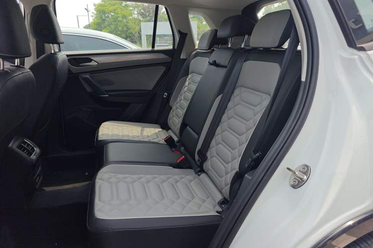 Used Volkswagen Tayron 2023 Revised Version 380TSI All-Wheel Drive R-Line High-Energy Edition