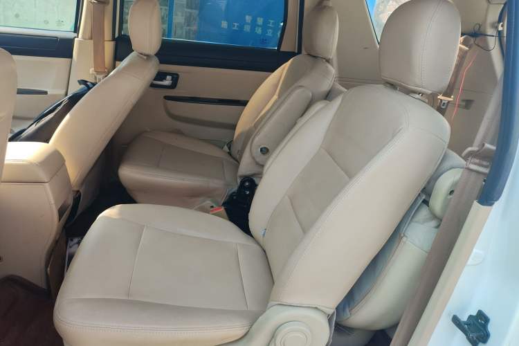 Used Dongfeng Fengon 370 2016 1.5L Manual Standard Model II 7 Seats