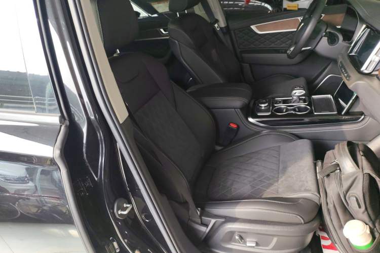 Used Hongqi HS7 2022 2.0T DCT Two-Wheel Drive Smart Connect Flagship Edition Five Seats
