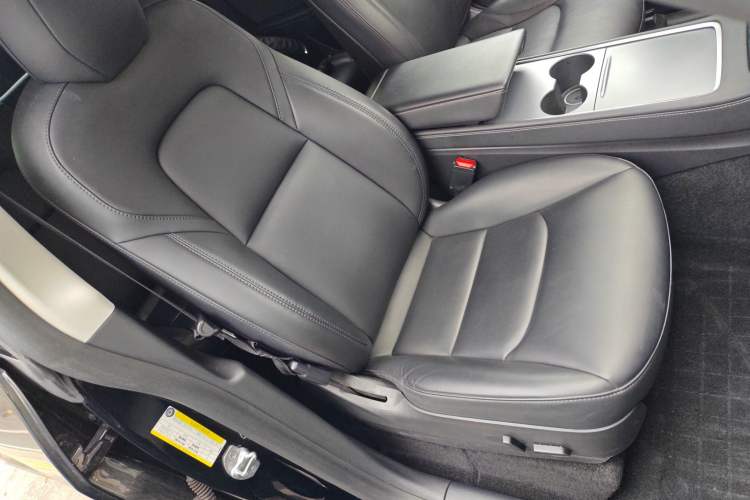 Used Tesla Model Y 2021 Standard Range Rear-Wheel Drive Version