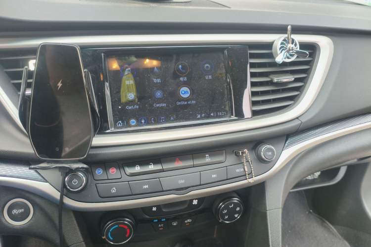 Used Buick GT 2021 Revised Version Flagship 1.5L Automatic Elite Edition Audio And AC Panel