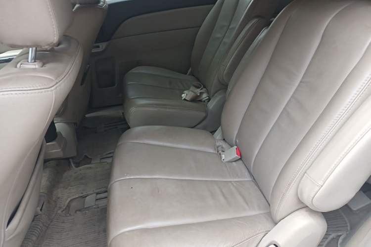 Used Mazda 8 2011 2.3L Deluxe Edition