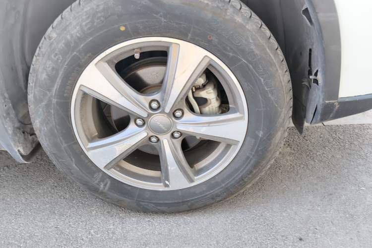 Used Haval H6 2015 Upgraded Model 1.5T Manual Two-Wheel Drive Prestige Version