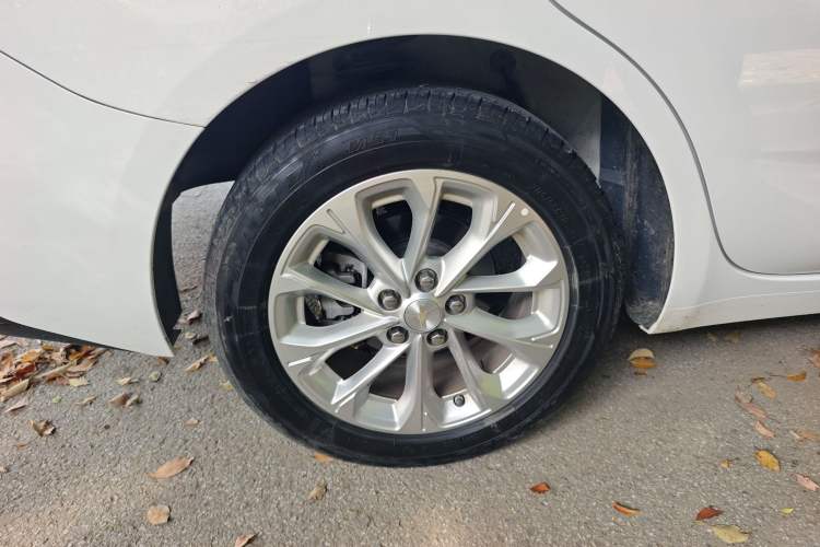 Used Chevrolet Monza 2023 1.5L Dual-Clutch Enjoyment Edition Right Rear Wheel Hub