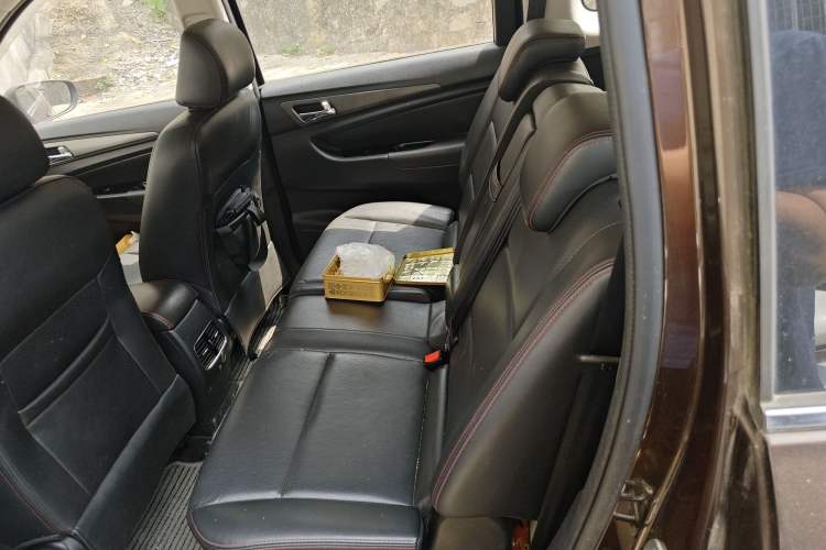 Used CHANGAN KAICHENG Oushang A600 2016 1.5L Manual Luxury 7-Seater Left Rear Seat