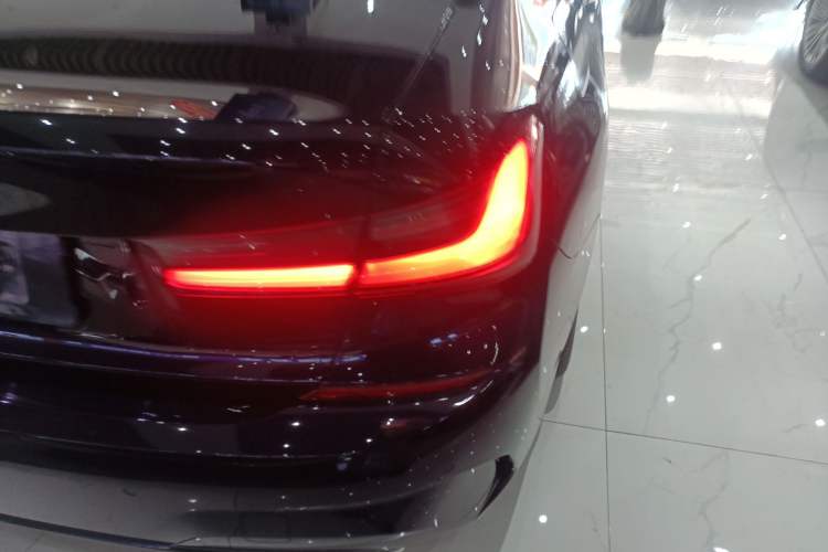 Used BMW 3 Series 2022 Restyled 320Li M Sport Package
