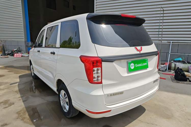 Used Wuling Hongguang 2021 1.5L Revised S Base Version with Electric Power Steering LAR Exterior 2