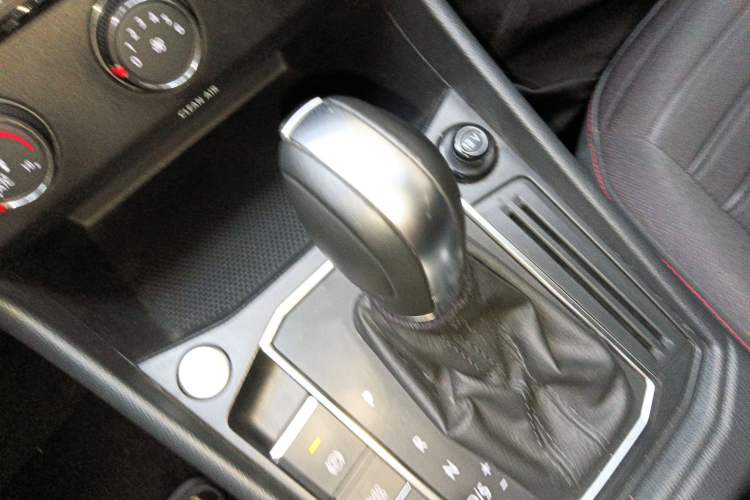 Used Volkswagen Lavida 2023 280TSI DSG Starry Sky Deluxe Edition Gear Lever