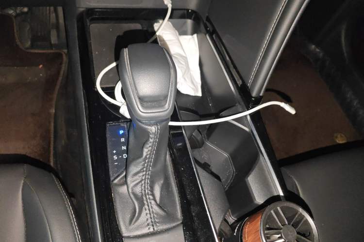 Used Toyota Camry 2024 Dual-Motor 2.0 HE Elite Edition
