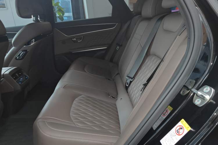 Used BYD Han 2024 DM-i Glory Edition 121KM Premium Model Left Rear Seat