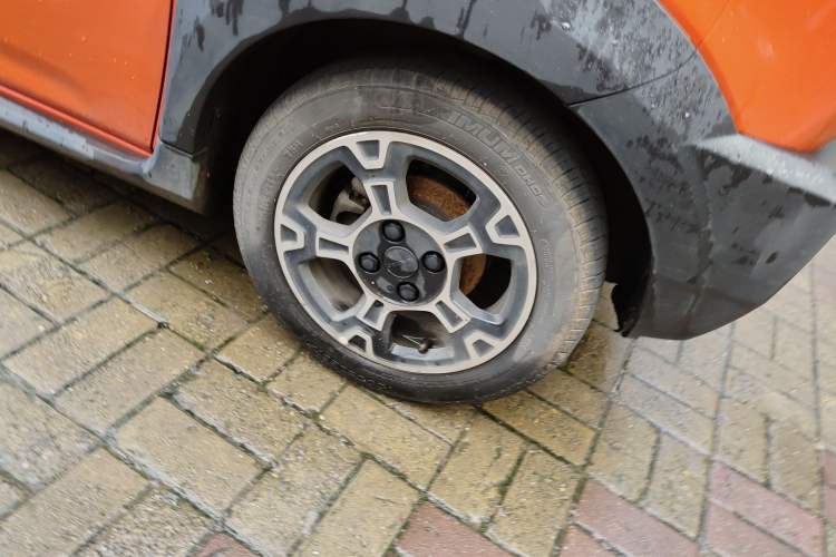 Used Geely Galaxy Panda 2025 210km Panda Rider Right Front Wheel Hub