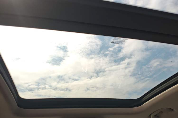 Used Chevrolet Equinox 2017 535T Automatic YuJie Edition Headliner