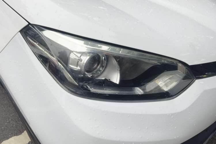 Used MG GS 2015 1.5TGI TST Luxury Edition Right Front Headlight