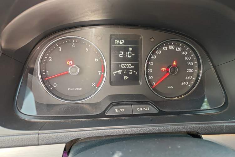 Used Volkswagen Lavida 2013 Revised Version 1.4 TSI Manual Comfort Edition Odometer Close Up