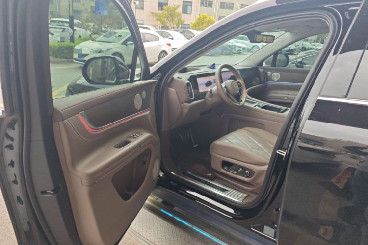 Used Hima AITO M9 2025 Extended-Range Ultra Version 52 kWh 5-Seater Edition Driver Seat