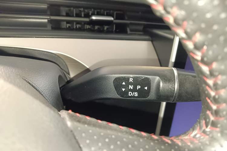 Used NETA V 2021 Standard Range Entertainment Version – Upgraded Model