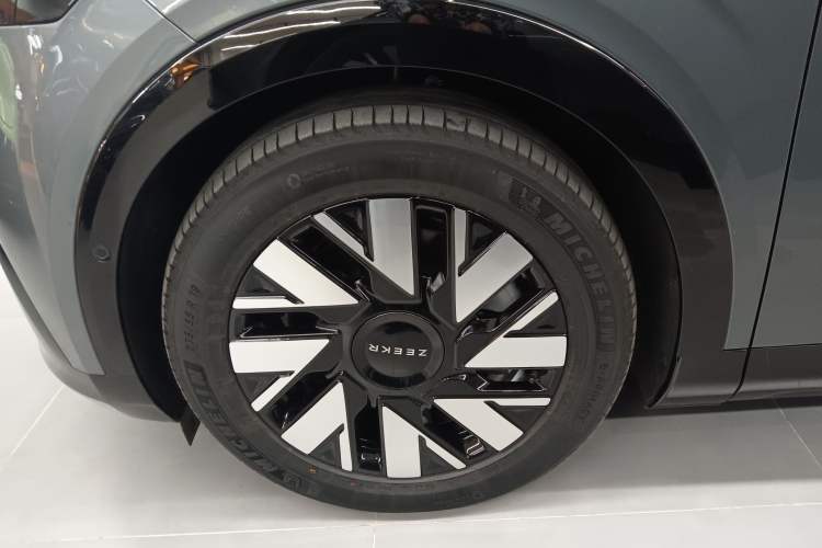 Used Zeekr MIX 2025 Long-Range Intelligent Driving Edition
