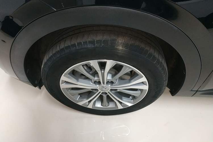 Used Buick Envision 2021 Encore Plus 652T 7-Seat Luxury Model
