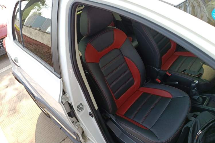 Used Haval H1 2015 1.5L AMT Luxury Model
