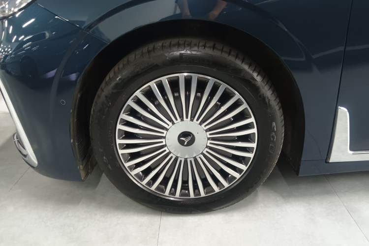 Used VOYAH Dream 2025 PHEV Four-Wheel-Drive Flagship Kunpeng Edition Left Front Wheel Hub