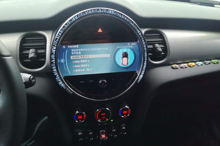 Used MINI 2022 1.5T COOPER Artist Audio And AC Panel