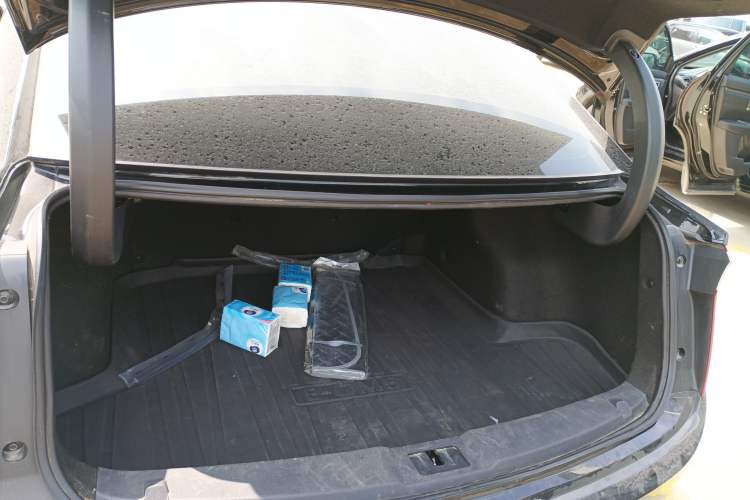 Used Hongqi E-QM5 2022 431 km Charge & Enjoy Edition
