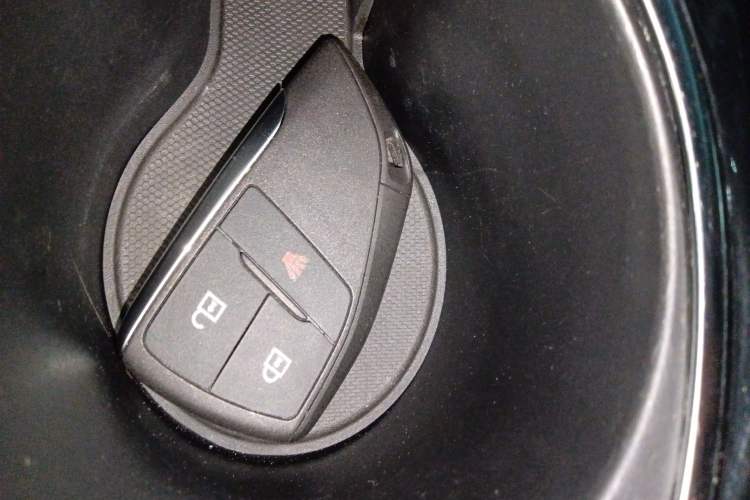 Used Buick Envision 2022 Encore S 552T Two-Wheel-Drive Luxury Model Vehicle Key