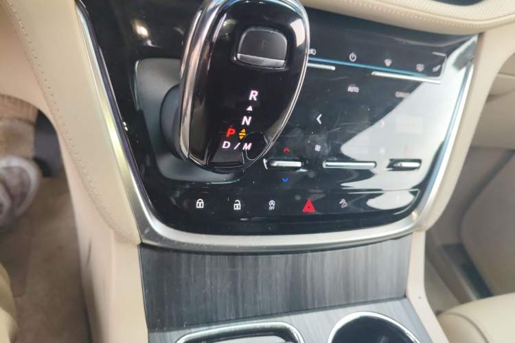 Used Buick GL8 2022 ES Land Cruiser 653T Luxury Model
