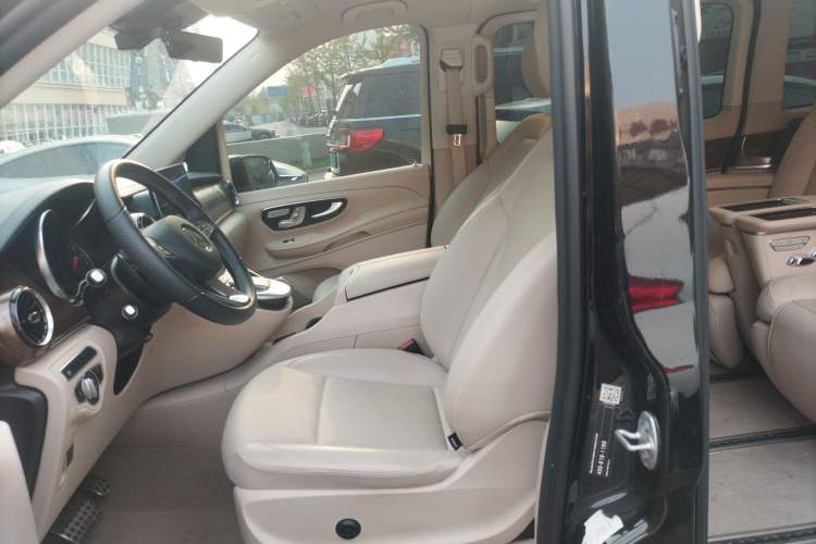 Used Mercedes-Benz V-Class 2021 V 260 Prestige Edition Left Front Seat