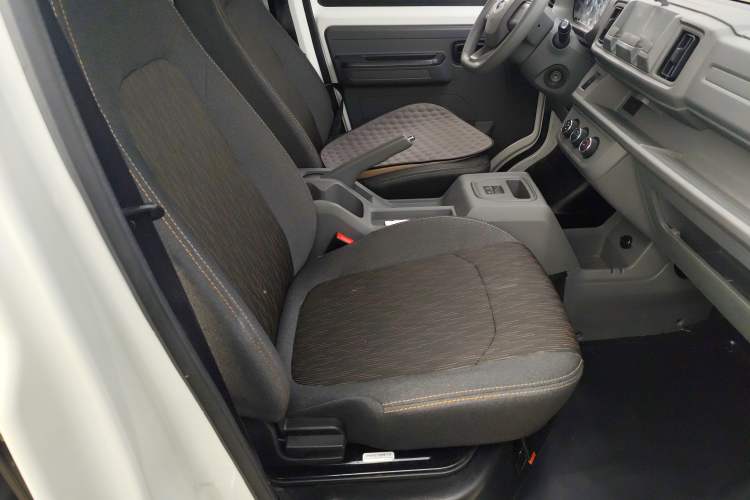 Used Karry Jiangtun E5 2024 268 km Range Open-Window 6-Seater Version
