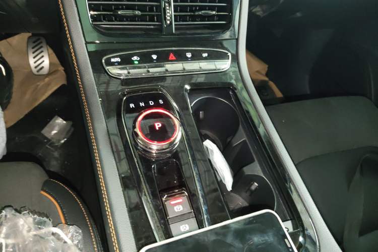 Used Skyworth HT-i 2022 1.5L PHEV 115KM Smart Drive Edition Gear Lever