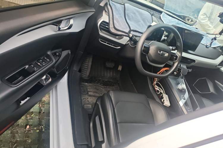 Used Geometry A 2024 500KM Travel Edition Driver Seat