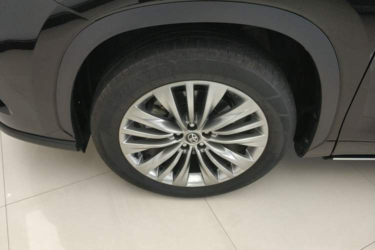 Used Toyota Highlander 2024 2.5L Smart Electric Hybrid Dual-Motor Two-Wheel-Drive Prestige Version 7 Seats