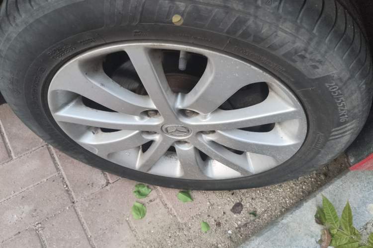 Used Mazda 6 2014 2.0L Automatic Classic Version Right Front Wheel Hub