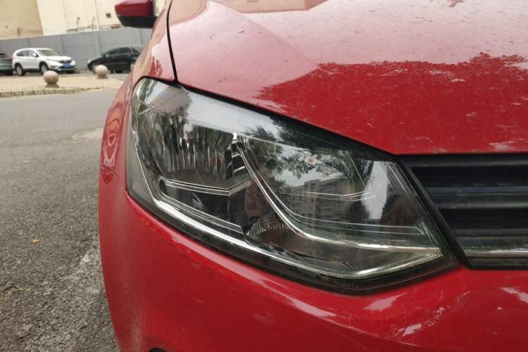 Used Volkswagen Polo 2016 1.6L Automatic Comfort Model