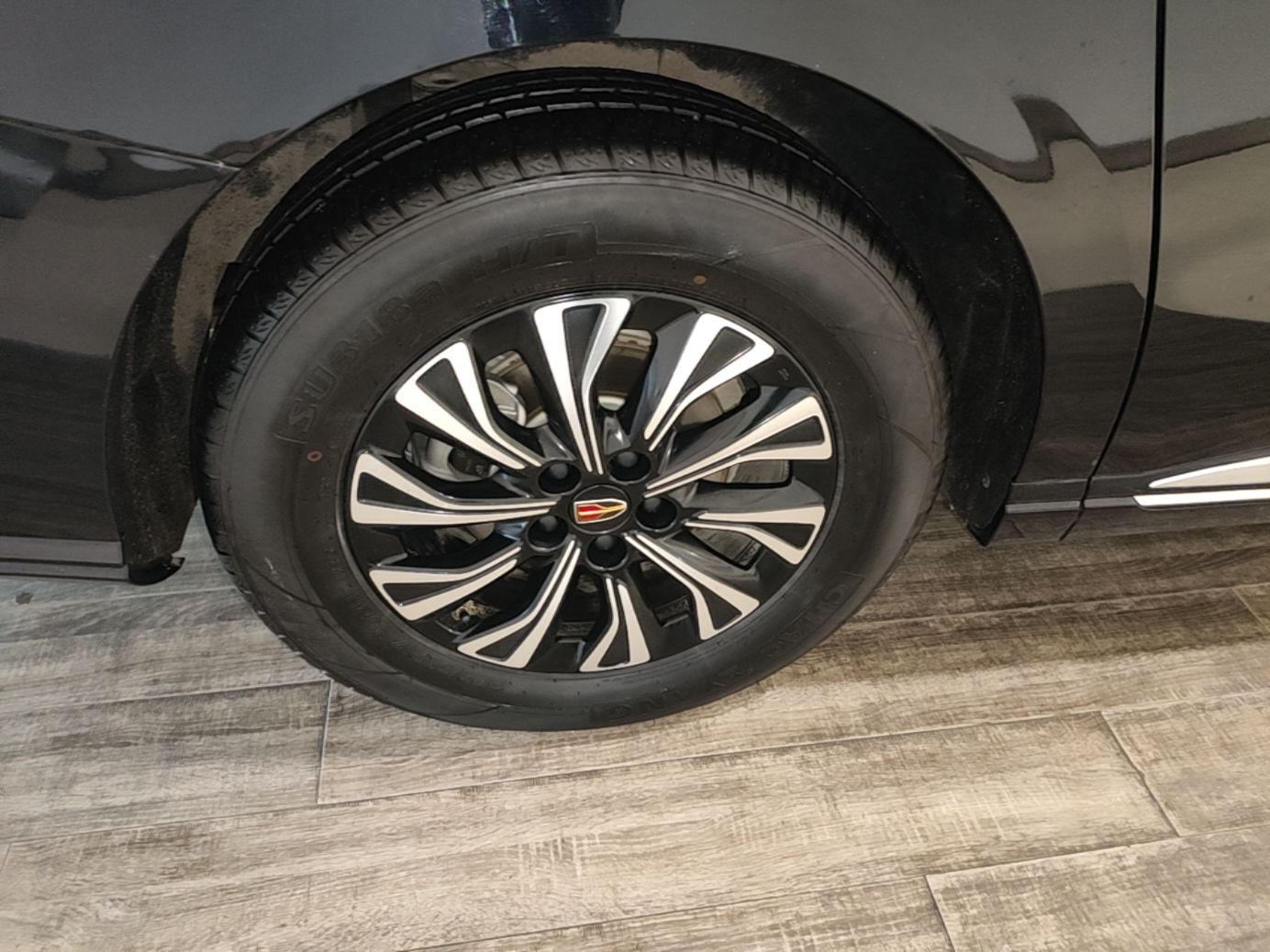Hongqi HQ9 PHEV 2024 2.0T Four-Wheel Drive Business Edition — снимка 11